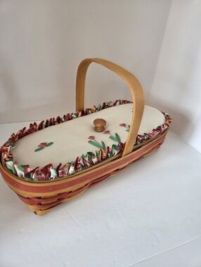 Longaberger May Series Tulip Basket 1995 With Heart Of Dresden Lid And Liner